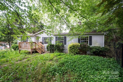 6 Wisteria Court sold home in Briarcliff Crossing, Asheville, NC