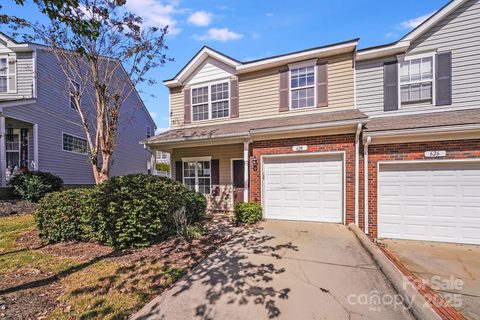 628 Fountain Court