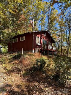 202 Lyndhurst Drive sold home in Greater Druid Hills, Hendersonville, NC