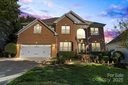 11809 Farnborough Road sold home in Huntersville, SC