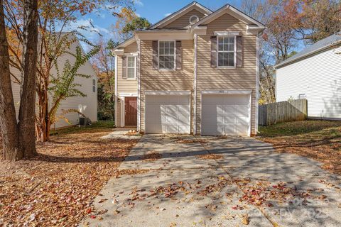 7601 Eben Drive pending home in Potters Glen, Charlotte, NC
