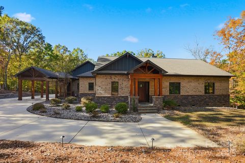 1421 Saratoga Woods Drive sold home in Saratoga Woods, Waxhaw, NC