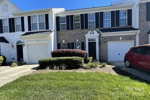 12039 Windy Rock Way sold townhome in Stonebridge, Charlotte, NC