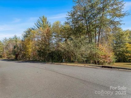 302 Winding Creek Drive pending home in Winding Creek, Morganton, NC