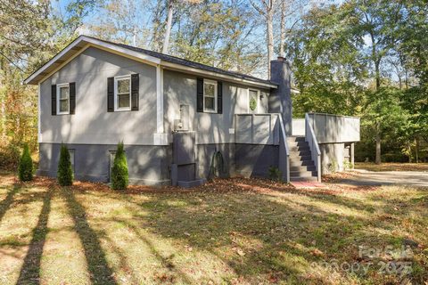 3618 Waterloo Drive sold home in College Park, Harrisburg, NC