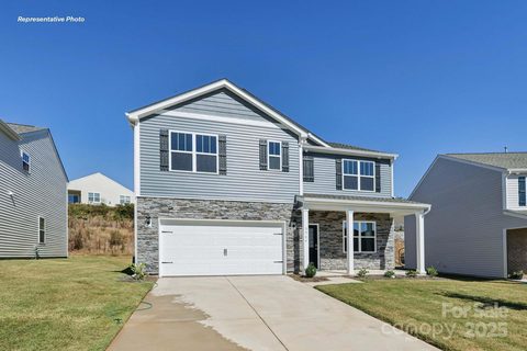 3033 Sassafras Trail
