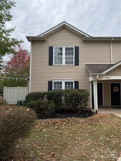 2617 Meadow Knoll Drive sold townhome in Meadow Hills, Charlotte, NC