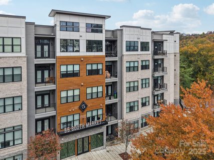 55 S Market Street active home in 55 South Market, Asheville, NC