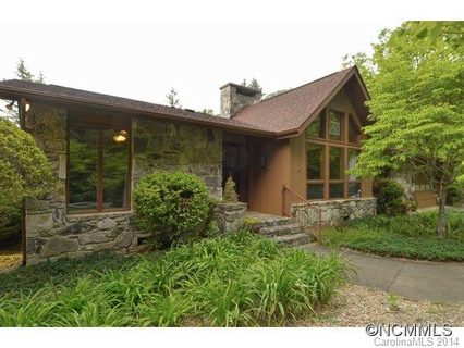 454 Chestnut Walk Drive