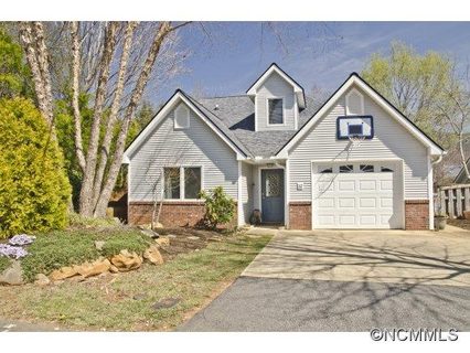 32 Caton Place sold home in Mountainbrook Village, Black Mountain, NC