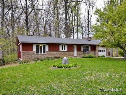 912 Ashley Lane sold home in Glynwood, Hendersonville, NC