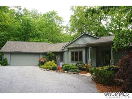 9 Laurel Forest Dr