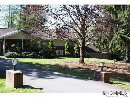 3 Larlyn Lane sold home in Pine Burr Park, Asheville, NC