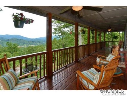 878 Mountain Cove Rd sold home in Mountain Cove Estates, Waynesville, NC