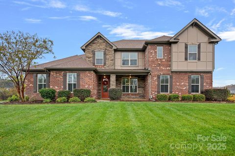 706 Blaise Court sold home in Candella, Matthews, NC