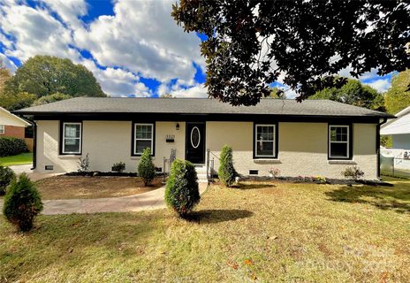 3323 Dunaire Drive sold home in Darby Acres, Charlotte, NC