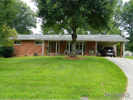 212 S Hillandale Drive