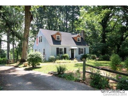 110 Shady Oak