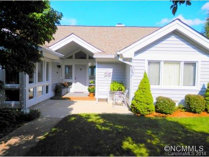 140 Oakcrest Lane sold home in Laurel Ridge, Waynesville, NC