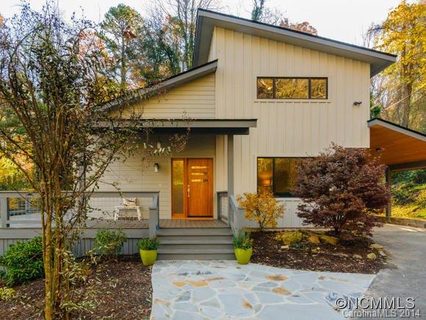 13 Pine Tree Rd sold home in Lake View Park, Asheville, NC
