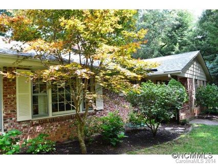 1220 Woodmont sold home in Towne Forest, Hendersonville, NC