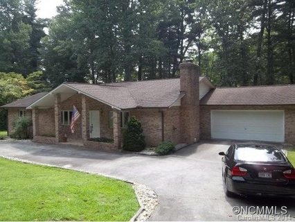 305 Mockingbird Drive sold home in Statonwoods, Hendersonville, NC