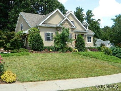 220 Fernbrook Way