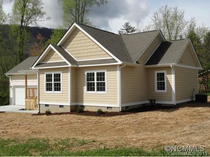 340 N Crab Meadow Dr sold home in Crab Creek Valley, Hendersonville, NC
