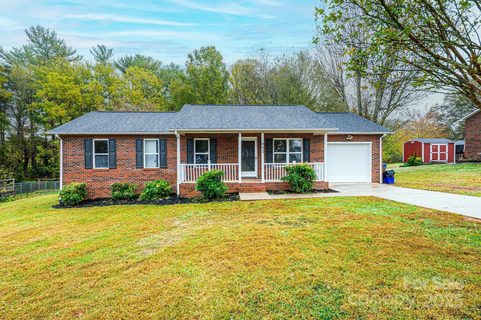 403 Forest Drive sold home in Forest Park, Maiden, NC