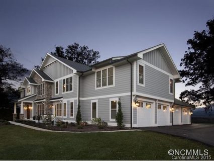 136 N Ridgeview Hill Drive
