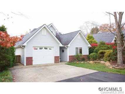 14 Village Parkway sold home in Mountainbrook Village, Black Mountain, NC