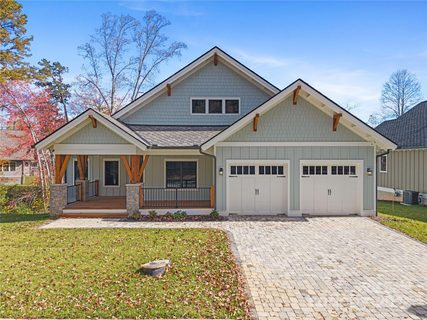 129 Creekside Valley Lane sold home in The Preserve At Avery'S Creek, Arden, NC