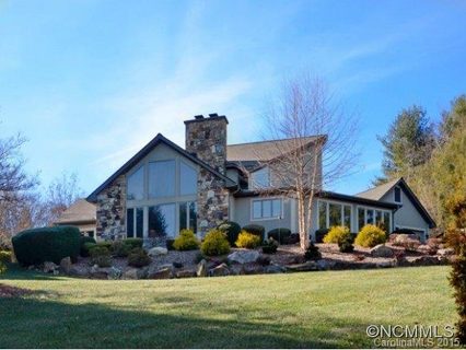 3001 Hickory Nut Trail sold home in Sugar Hollow Farms, Hendersonville, NC