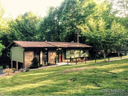 115 Mockingbird Drive sold home in Statonwoods, Hendersonville, NC
