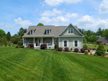 1006 Pin Oak Trail sold home in Sugar Hollow Farms, Hendersonville, NC
