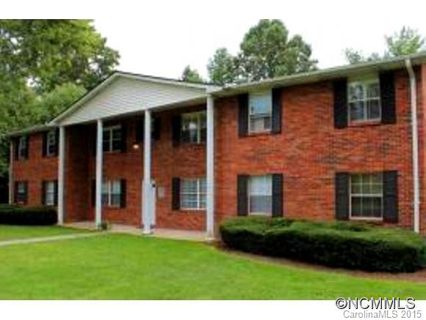 102 Falling Waters Road Unit 3 sold condo in Brookside Manor, Hendersonville, NC