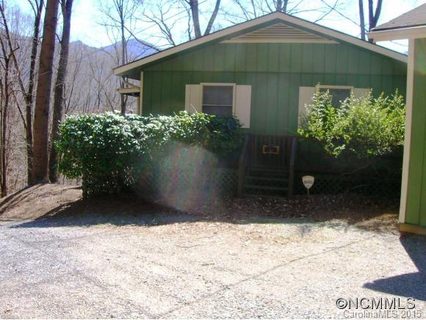 104 Ivy Lane sold home in Country Club Cove, Maggie Valley, NC