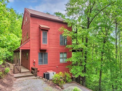 214 Laurel Mountain Trail sold home in Laurel Mountain, Saluda, NC