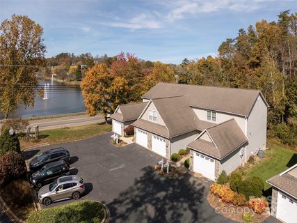 102 Waters Edge Drive sold condo in Waters Edge, Weaverville, NC
