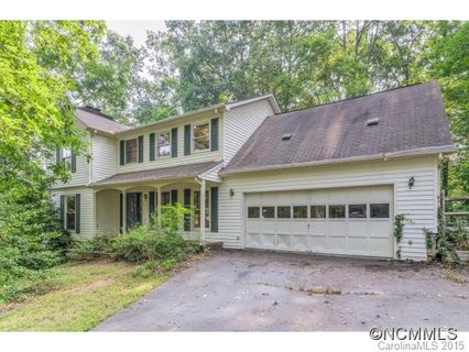 4 S Oaks Circle