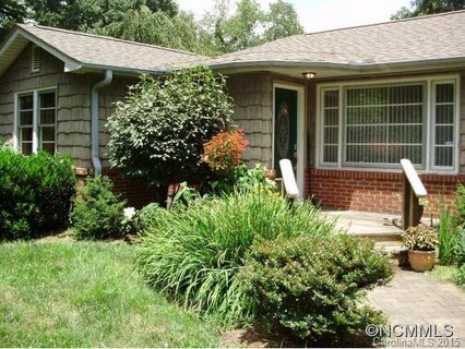 501 West Chestnut sold home in Lake Osceola, Hendersonville, NC