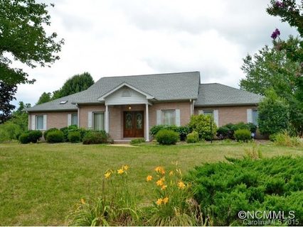 252 Sugar Hollow Road sold home in Sugar Hollow Farms, Hendersonville, NC
