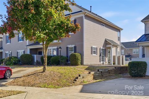 14722 Lions Pride Court sold townhome in Lions Gate, Charlotte, NC