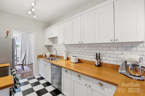 5913 Quail Hollow Road sold home in Quail Hill, Charlotte, NC