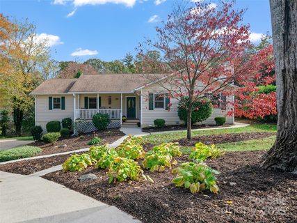 105 Goldfinch Lane sold home in Forest Lake, Asheville, NC