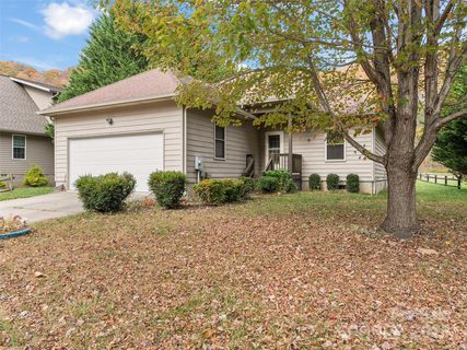 83 Indian Trace Road sold home in River Wind, Maggie Valley, NC