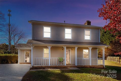 407 Rowan Court sold home in Governors Square, Gastonia, NC
