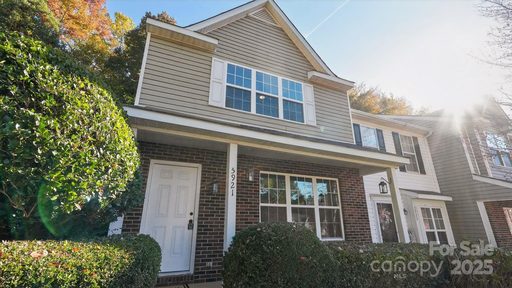 5921 Cougar Lane