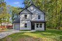 2310 Sunset Boulevard sold home in Charlotte, SC