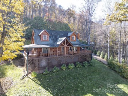 17 Aaron Way active home in Pinnacle Ridge, Waynesville, NC